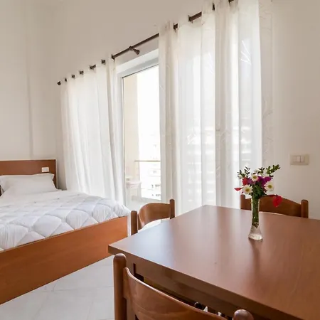 Rafaelo Шенджин